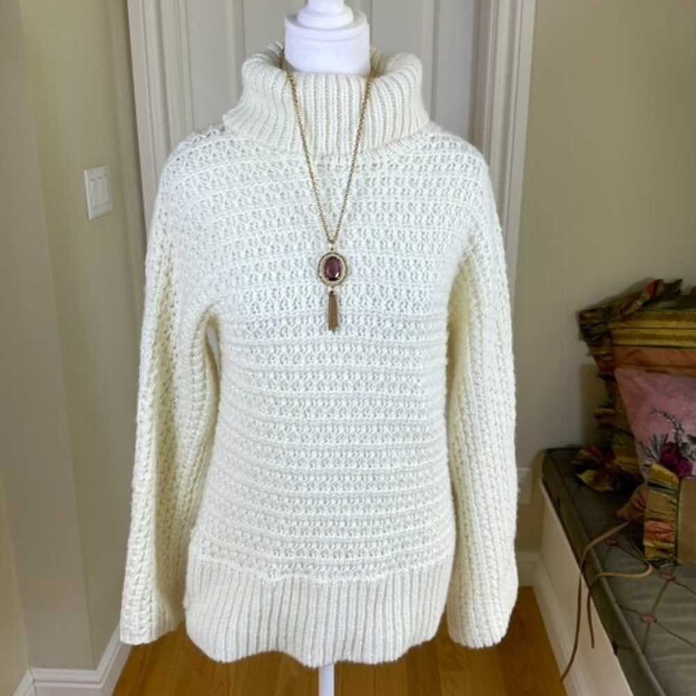 Jones New York Chunky Cream Turtleneck Sweater